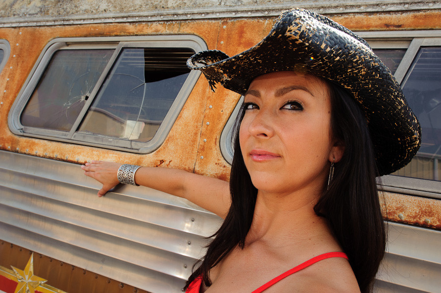Portable Sun - Chris at the Broken Spoke
