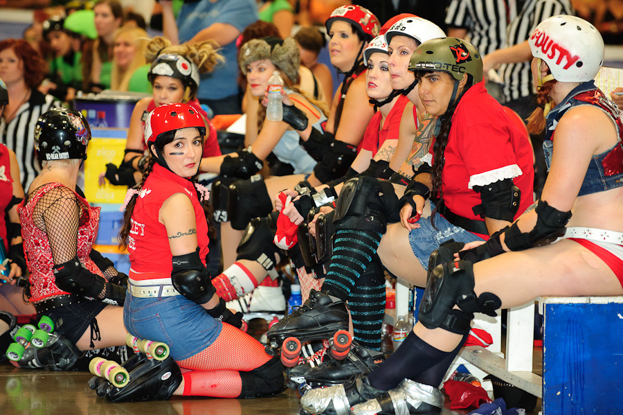 TXRD: Rhinestone Cowgirls