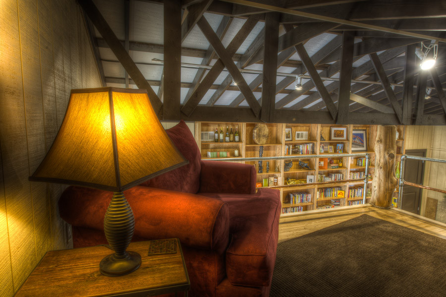 Writing Barn - Mezzanine Nook